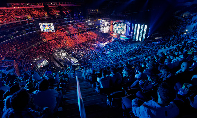 LPL季后赛生死战：iG战队争夺S15世界赛门票